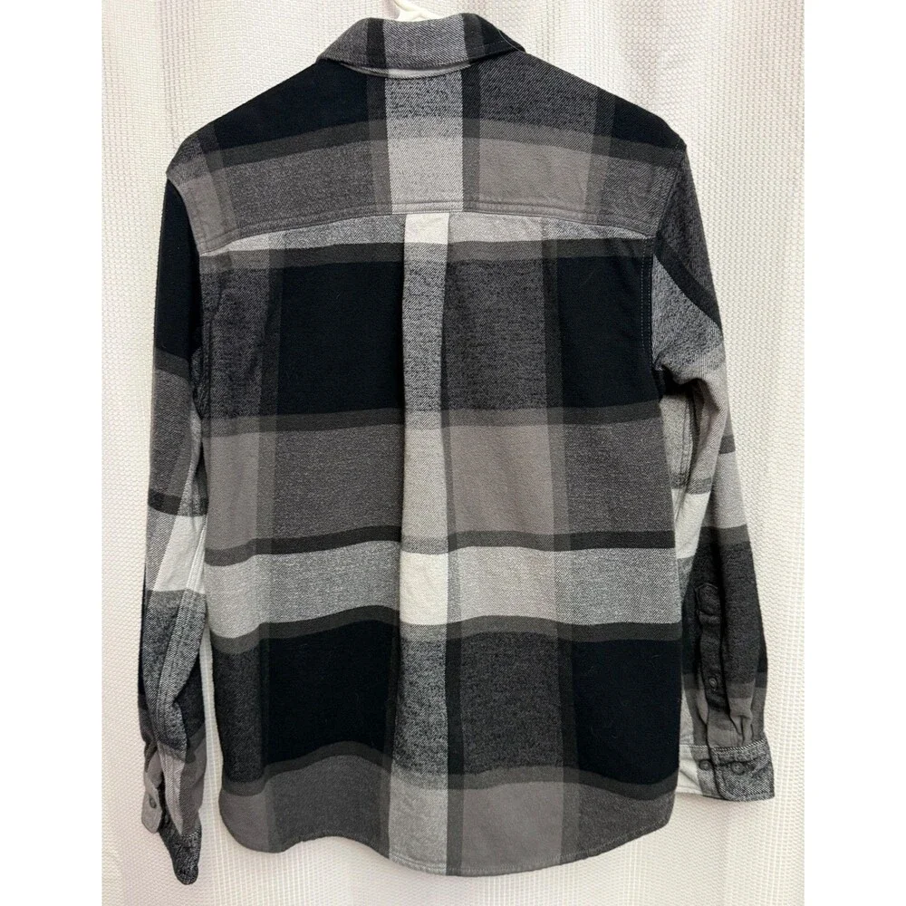 The North Face Flannel Shirt Men's Size Small Heavy Black/Gray Plaid Never Worn